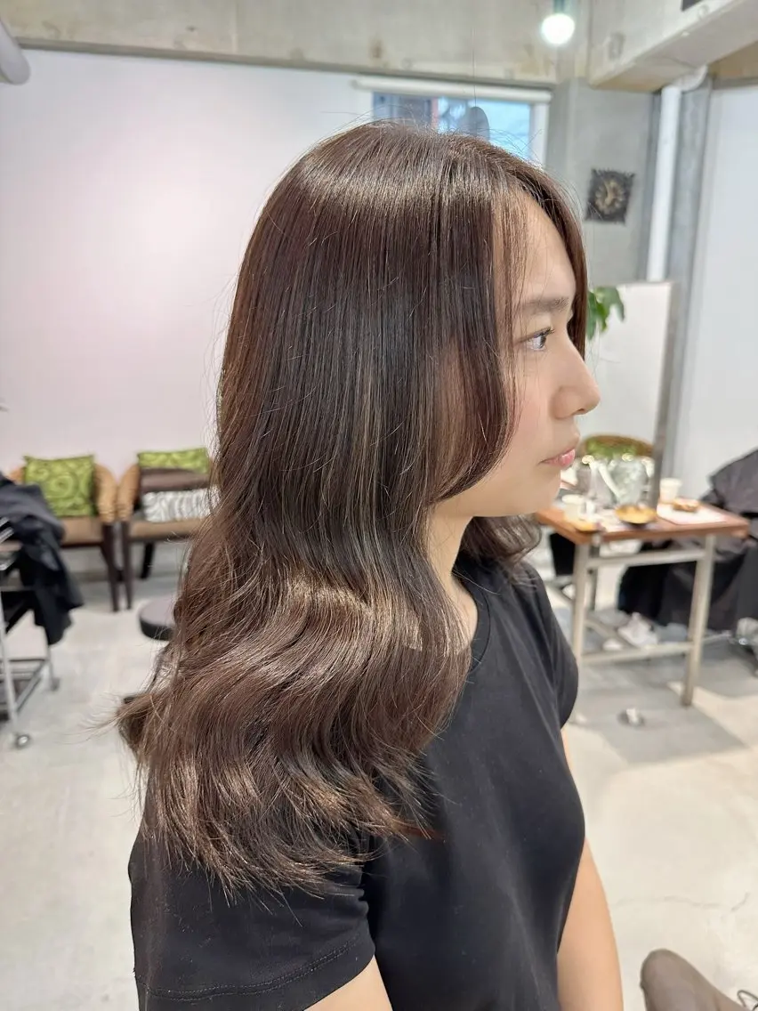 ロング カラー オリーブカラー くびれヘア レイヤーカット カット ヘアカラー トリートメント カイリ /レイヤーカットのヘアスタイル