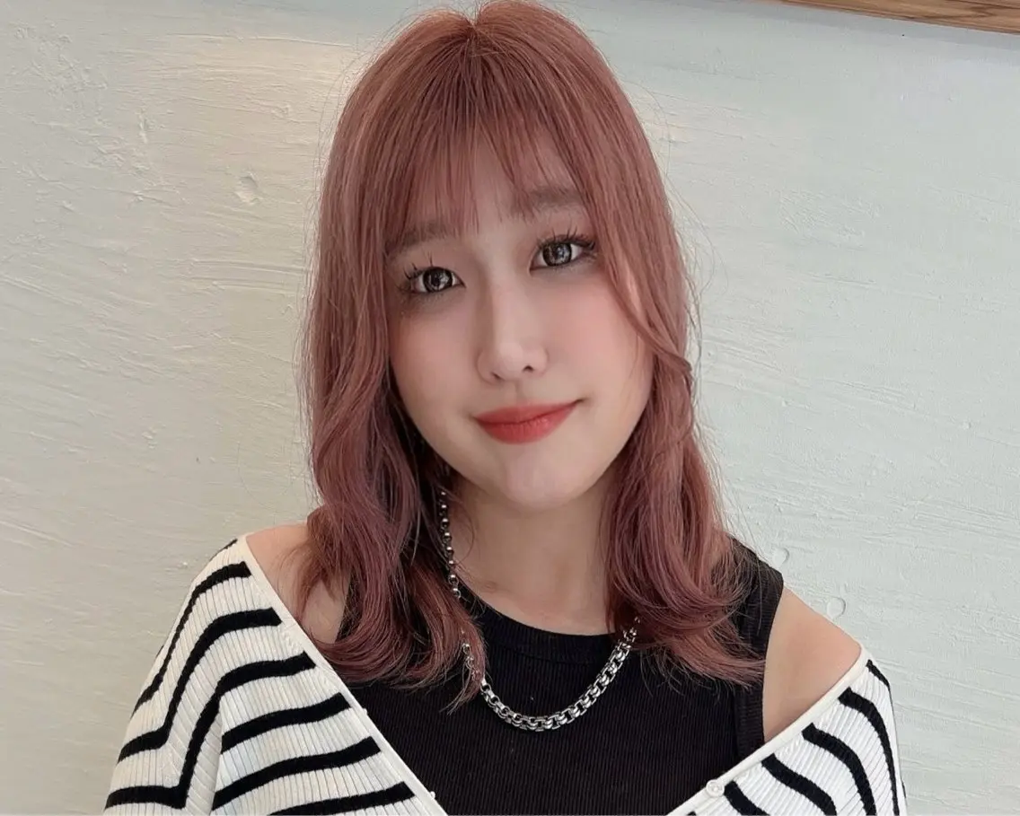 セミロング カラー メンズ メンズブリーチ メンズハイトーン ブリーチ デザインカラー ハイトーンカラー 冨永 雄大のヘアスタイル