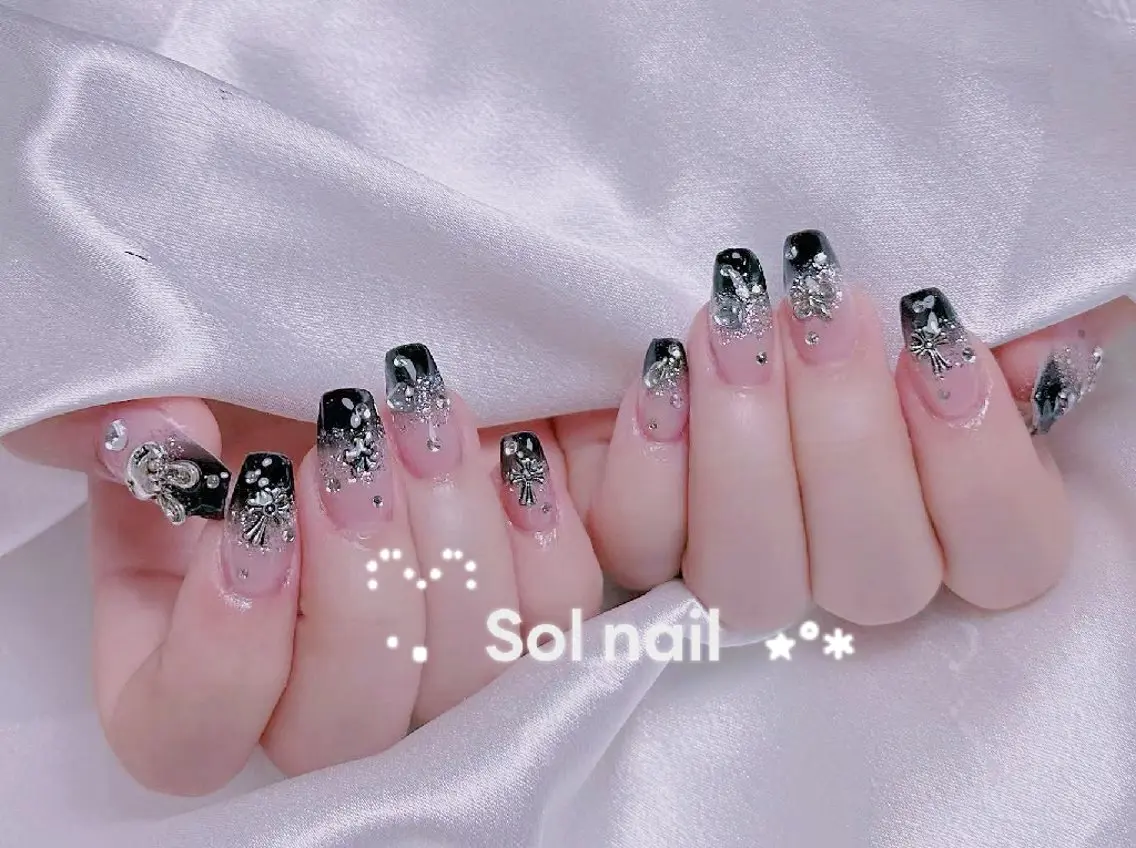 ネイル ハンドネイル ハンドケア Sol Nail ミネのネイルデザイン
