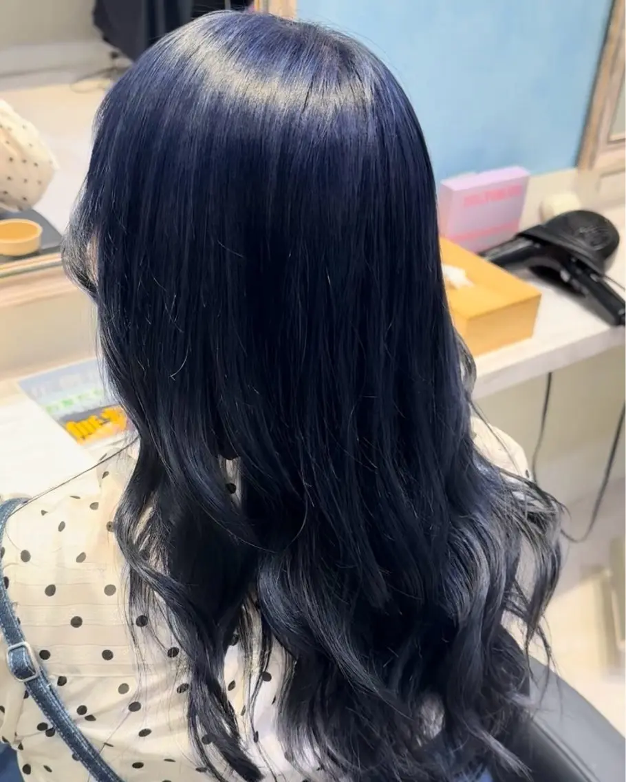 ロング カラー アッシュ ベージュカラー ブリーチ ブルーカラー 透明感カラー ヘアカラー ハイトーン/ブリーチ 💙みずき💙のヘアスタイル