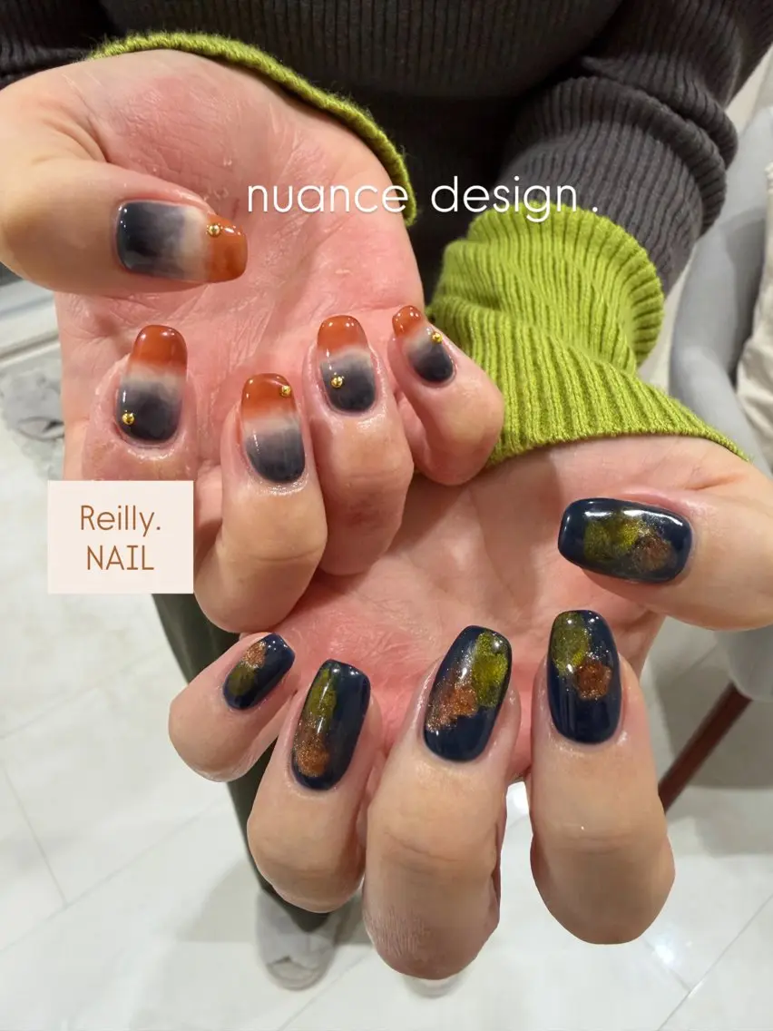 ネイル フラッシュネイル フレンチネイル ジェルネイル グラデーション ラメ(グリッター) Marina 《REILLY.》のネイルデザイン