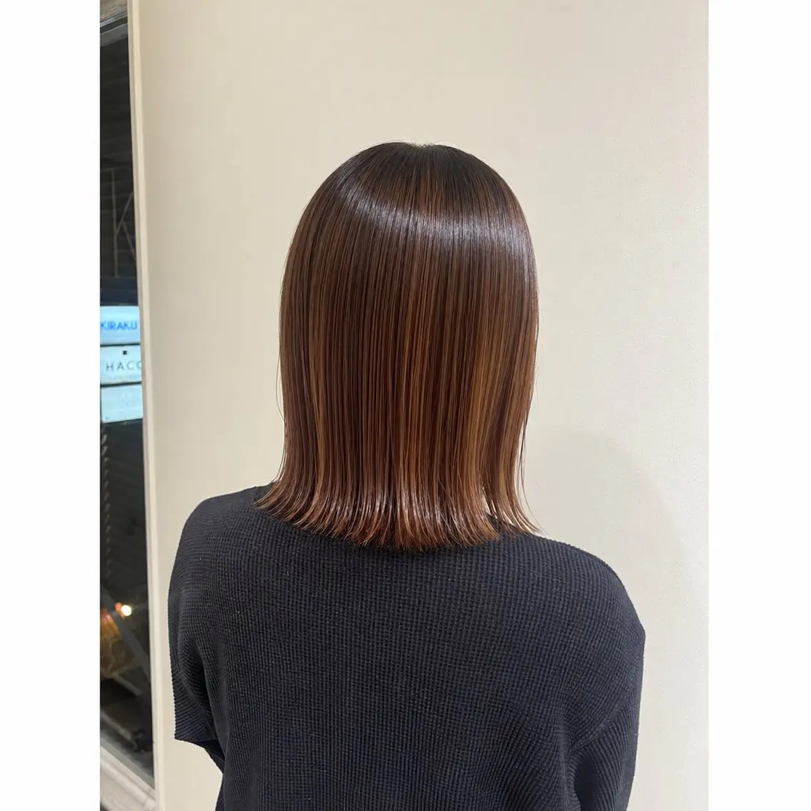 ミディアム 海老原 若菜のヘアスタイル