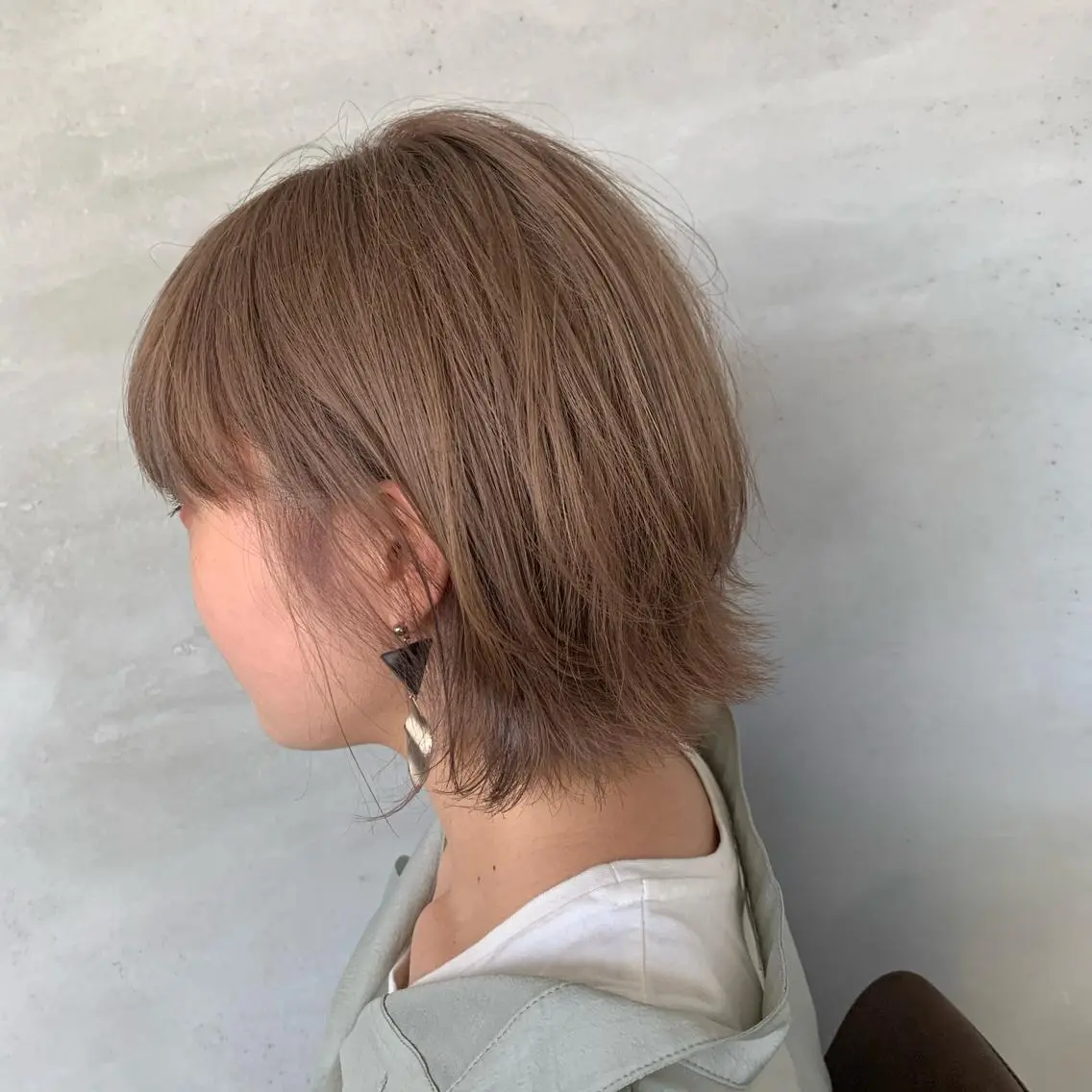 ショート カラー ベージュカラー グレージュ ハイトーンカラー メンズカットパーマ/ ブリーチ高柳将太のヘアスタイル
