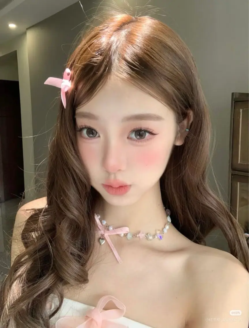 ロング カラー ヘアアレンジ 純欲韓国ワンホン🤍 𝑌𝑢𝑖🤍のヘアスタイル