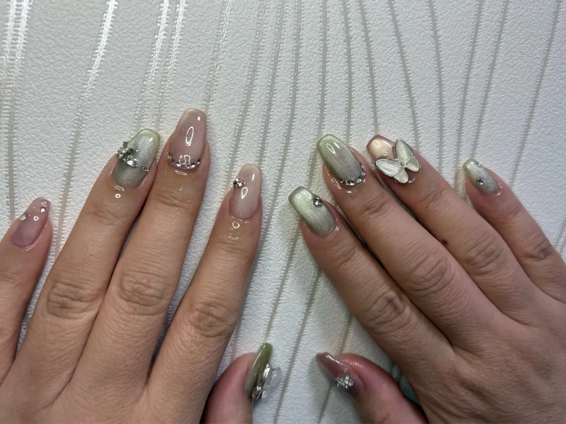ネイル マグネットネイル ハンドネイル NAILSALON ViViのネイルデザイン