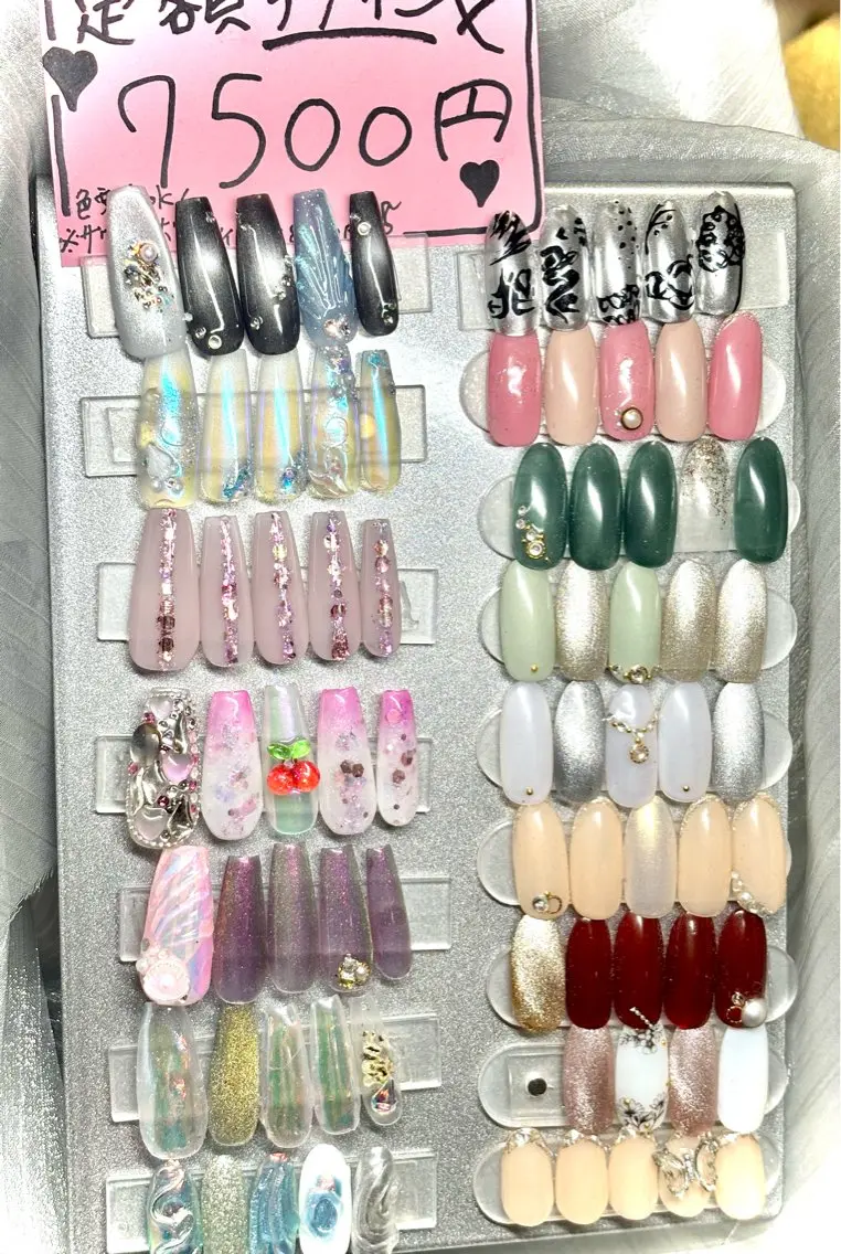 セミロング ハンドネイル GGhouse narumiのネイルデザイン
