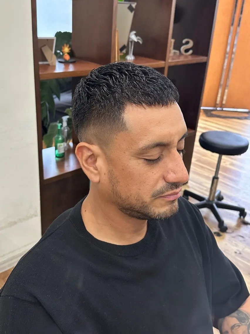 ショート メンズ フェードカット スキンフェード カット メンズパーマ RYUKIのヘアスタイル