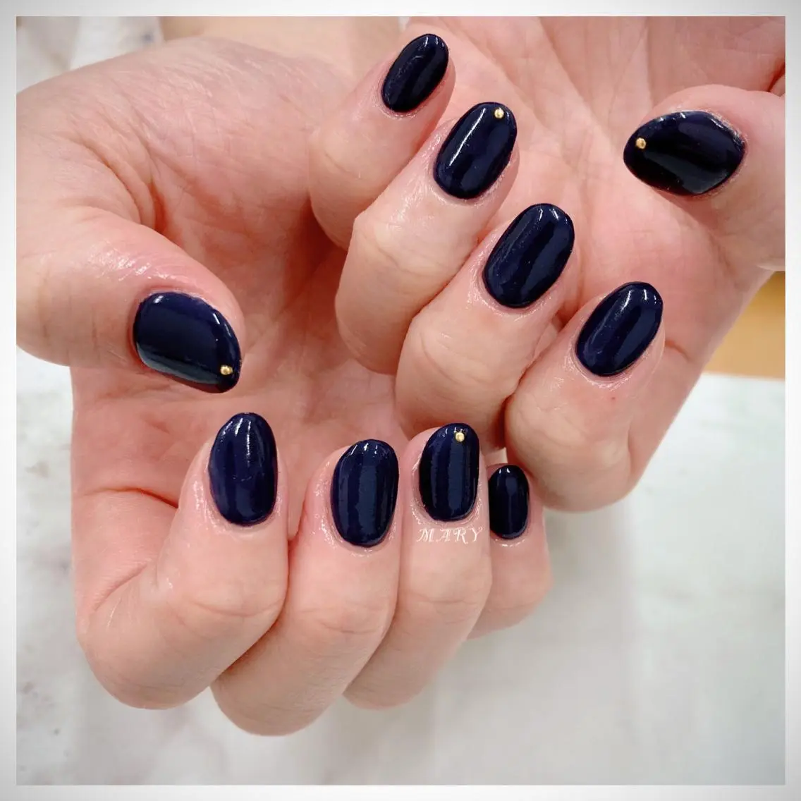 ネイル ブルー ニュアンスネイル ワンカラーネイル シンプルネイル ハンドネイル Mary nail .narumiのネイルデザイン