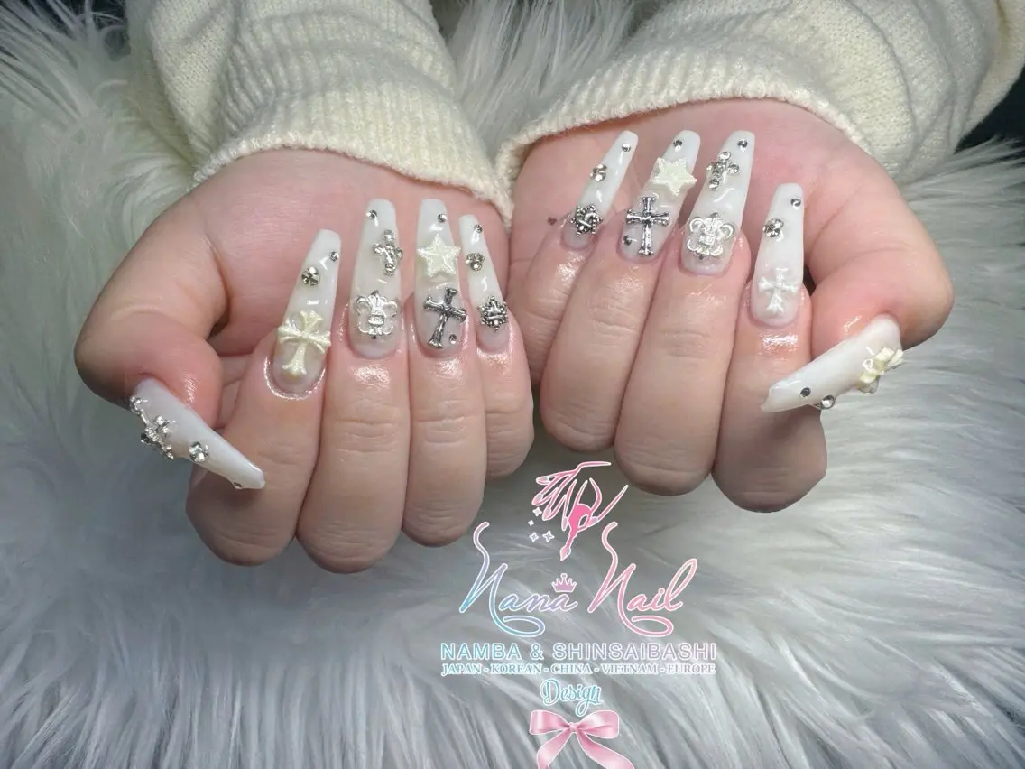 ネイル チークネイル 桜ネイル フラッシュネイル フットネイル ジェルネイル ハンドネイル リナネイル アメ村心斎橋店のネイルデザイン