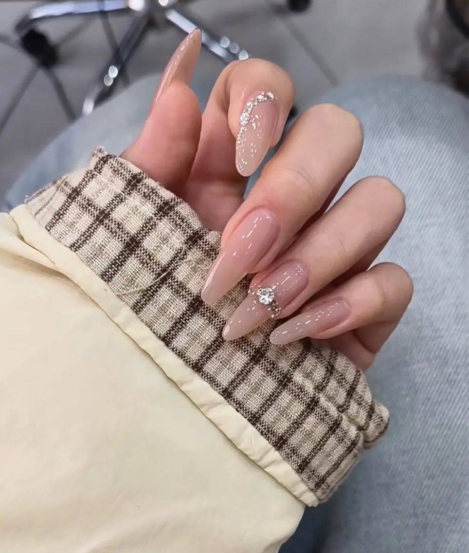 ネイル フレンチネイル キラキラネイル 韓国ネイル シンプルネイル ワンホンネイル ハンドネイル MEI Nailのネイルデザイン