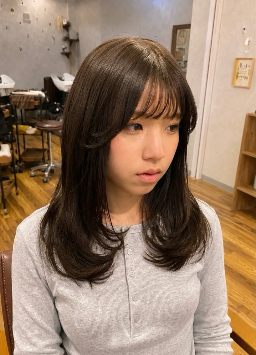 セミロング CROCHE クロッシュのヘアスタイル