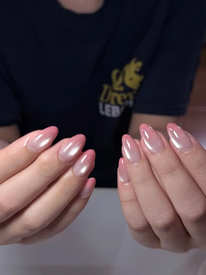 ネイル チークネイル ドット フレンチネイル グラデーション 韓国ネイル ハンドネイル Minette nailrinrinのネイルデザイン