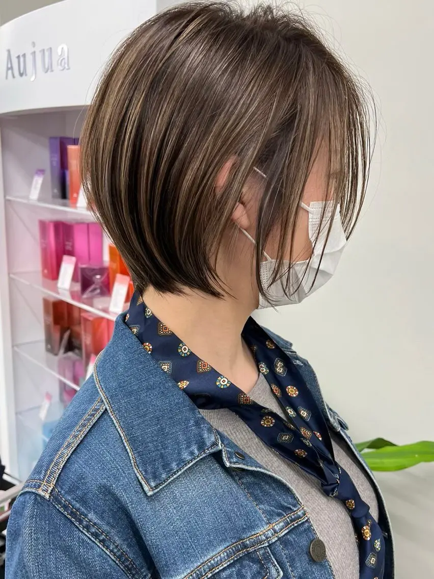 カット＋大人ハイライトカラーの写真