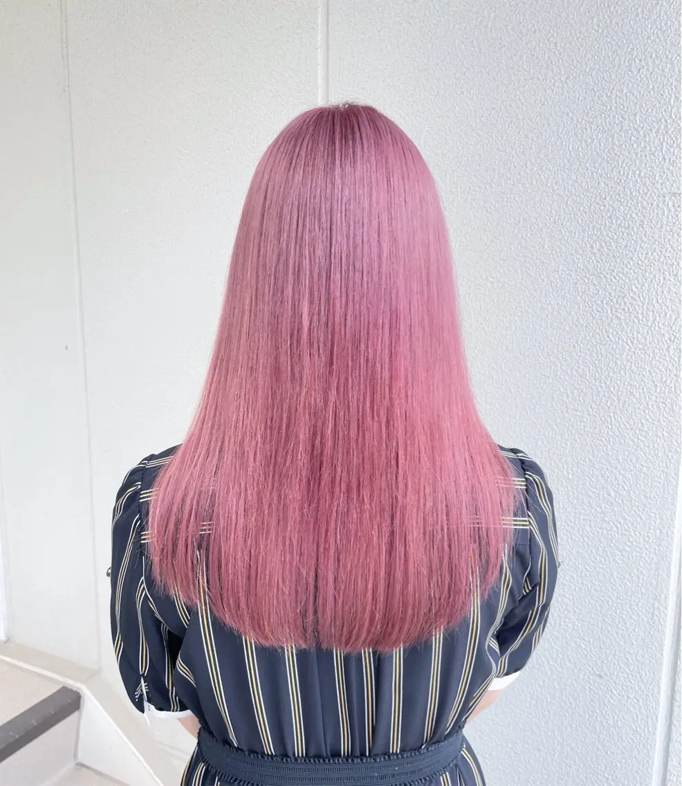 ロング カラー ヘアアレンジ アッシュ ピンクカラー ピンクアッシュ ヘアカラー トリートメント ヘッドスパ ヘアセット 艶髪✨寒色カラー✨ 翁長孝輔のヘアスタイル