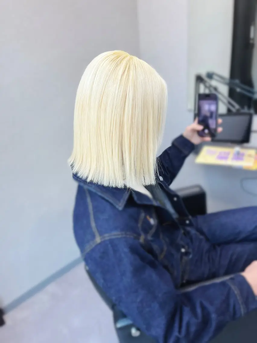 【ミニモ学割】2ブリーチ+カラー+トリートメントの写真
