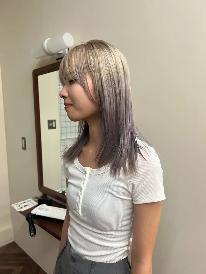 ミディアム カラー アッシュ アッシュブラウン ブリーチ ブラウンカラー ケアブリーチ ヘアカラー トリートメント ヘアセット レイヤー専門家 ダブルカラー修のヘアスタイル