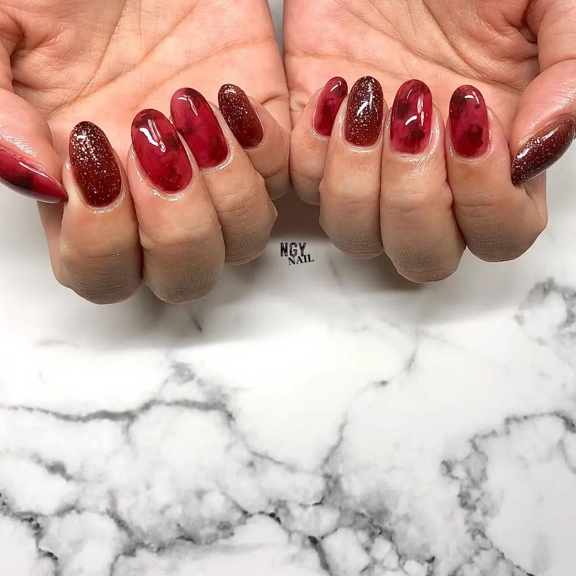 ネイル べっ甲ネイル ブラウン 大理石ネイル(マーブル) ニュアンスネイル ワンカラーネイル ハンドネイル NAIL NOWのネイルデザイン