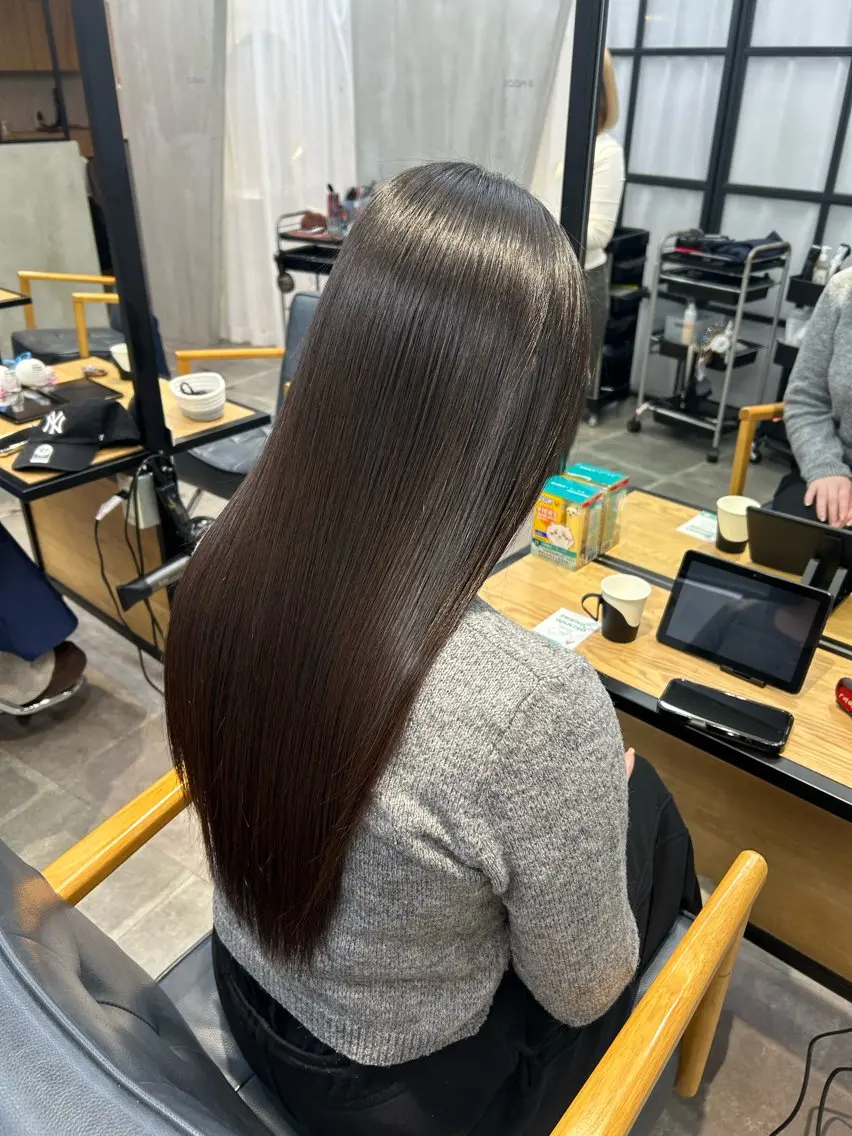 🧸カット+艶感カラー+髪質改善リンゴ幹細胞トリートメント🧸の写真