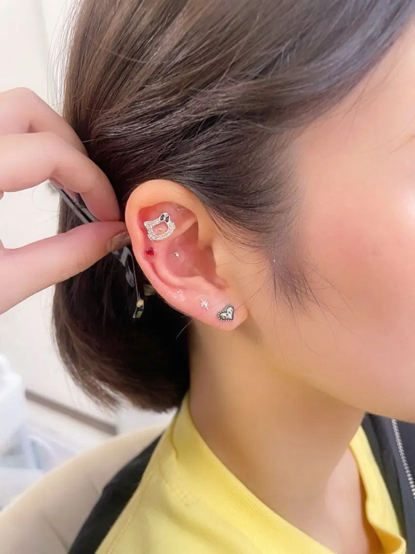 【人気メニュー】🎀耳つぼJewelry + 韓国まつ毛パーマ コーティング付きの写真