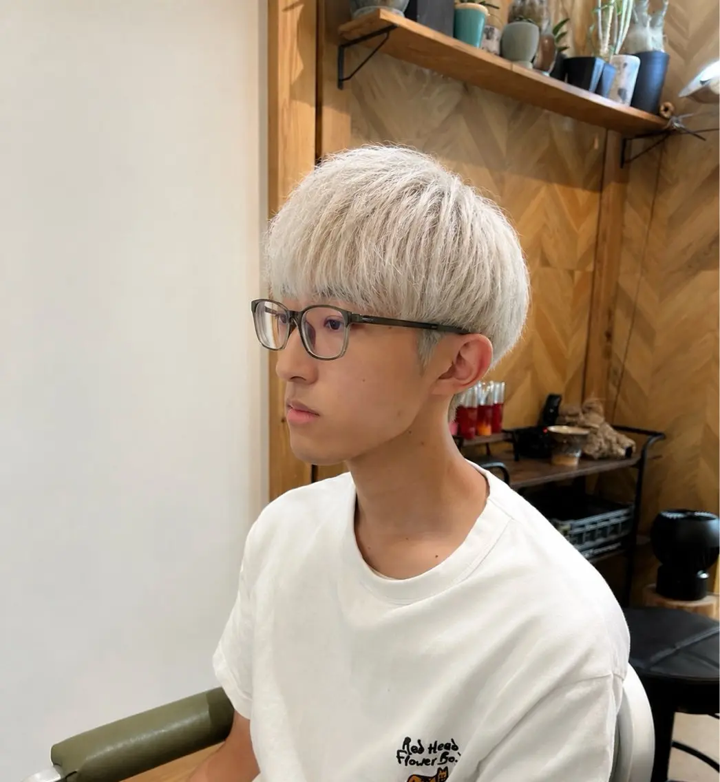 カラー メンズ 畝原 陽真里のヘアスタイル