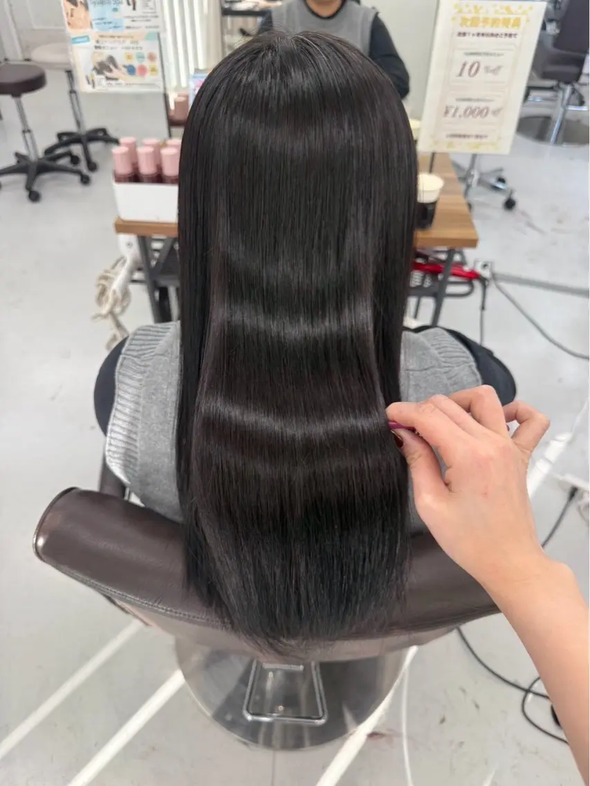 ロング カット ヘアカラー 榎本 雪来のヘアスタイル