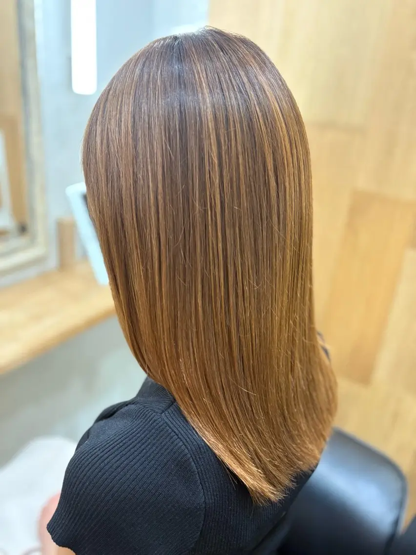 ミディアム カット 縮毛矯正 白鳥 正孝のヘアスタイル