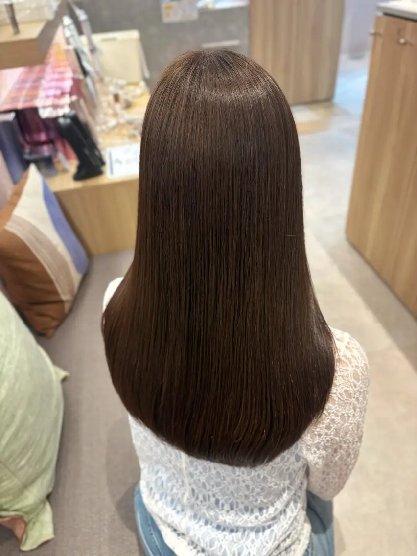 セミロング チョコレートブラウン 髪がキレイに見える カラー🫧土居春菜のヘアスタイル