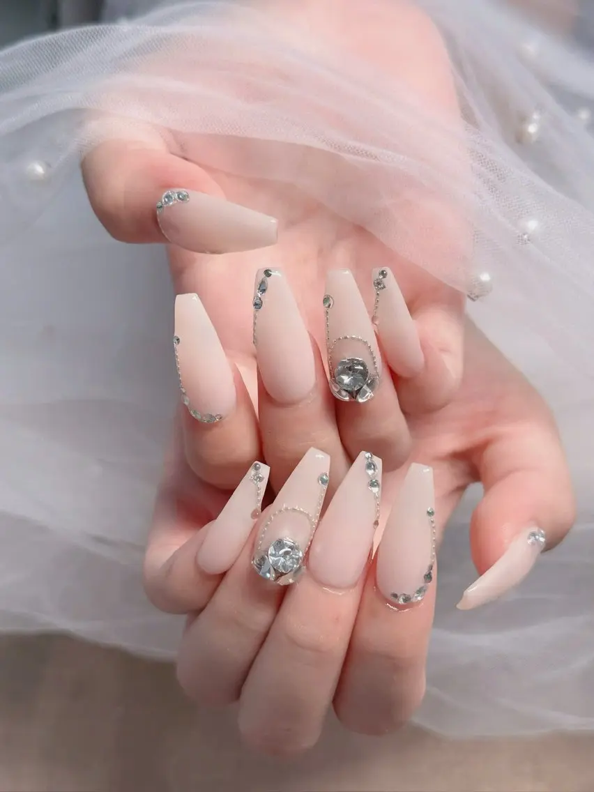 ネイル オーロラネイル フレンチネイル ジェルネイル ハロウィン 韓国ネイル ハンドネイル H.baby Nail Salonのネイルデザイン