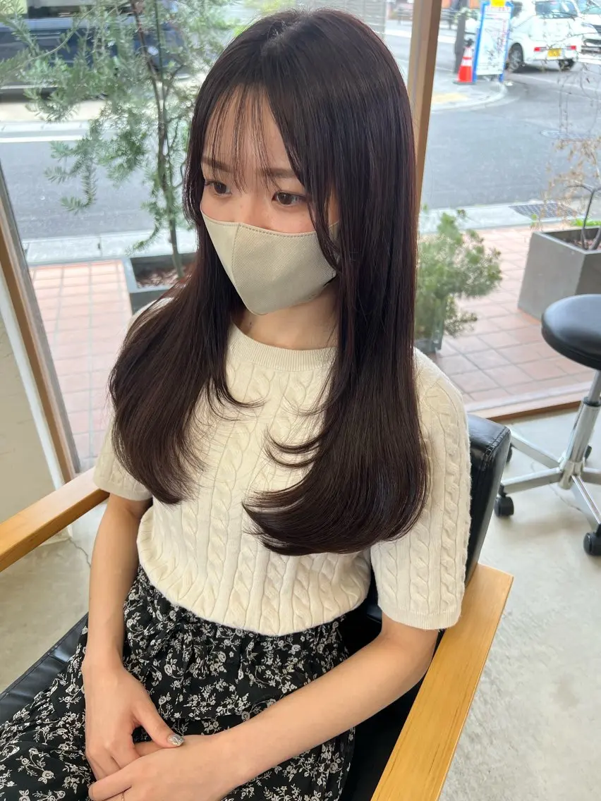 ロング レイヤーカット カット ヘアカラー トリートメント vince. moekoのヘアスタイル