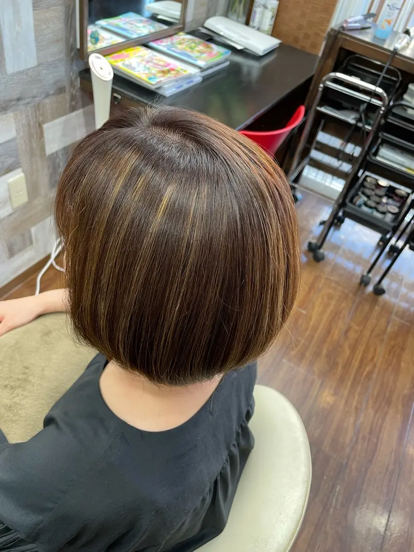 ショート カラー トリートメント ヘアカラー 戎 歩のヘアスタイル