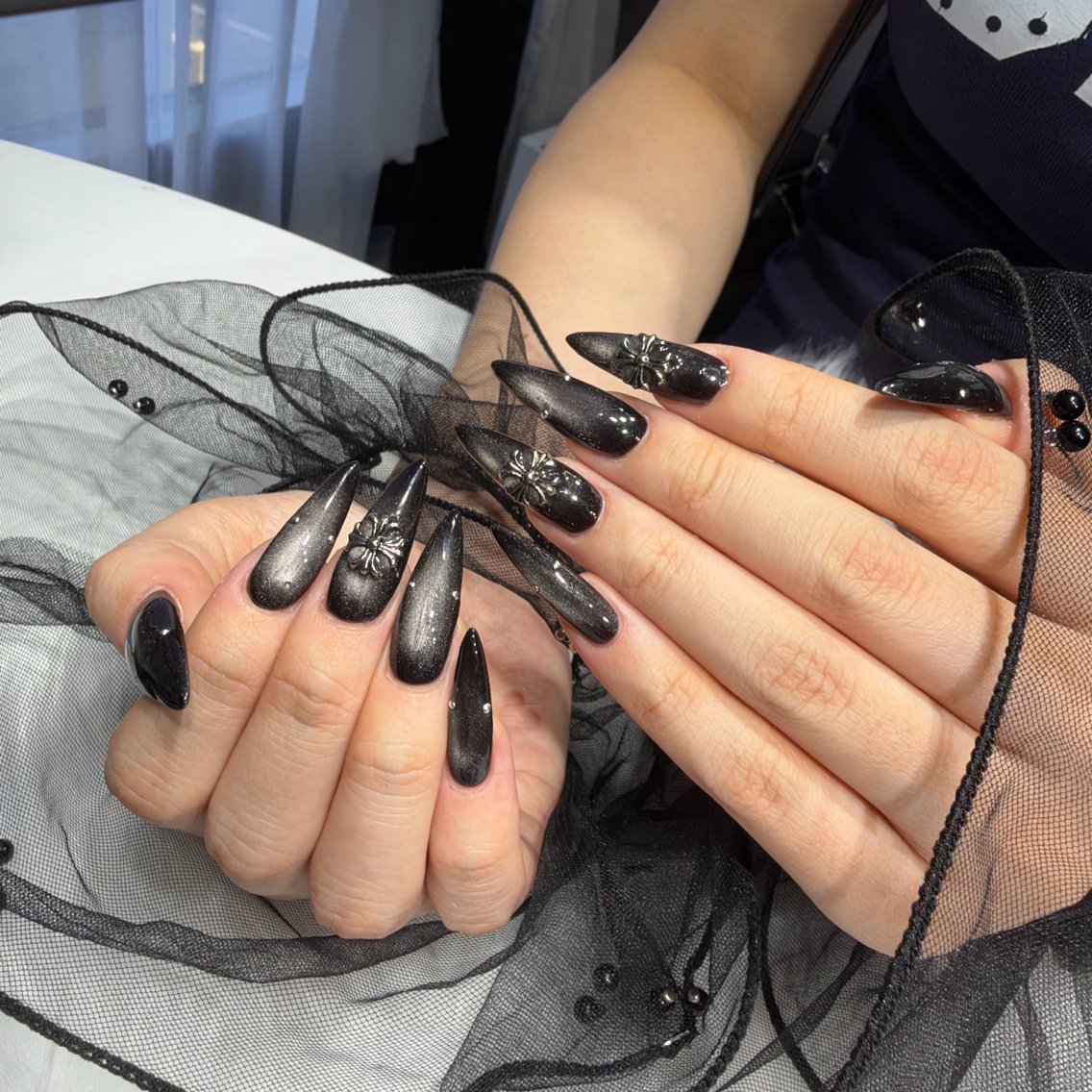 ネイル 長さ出し キラキラネイル 韓国ネイル マグネットネイル 持ち込み KOTORA NAILのネイルデザイン