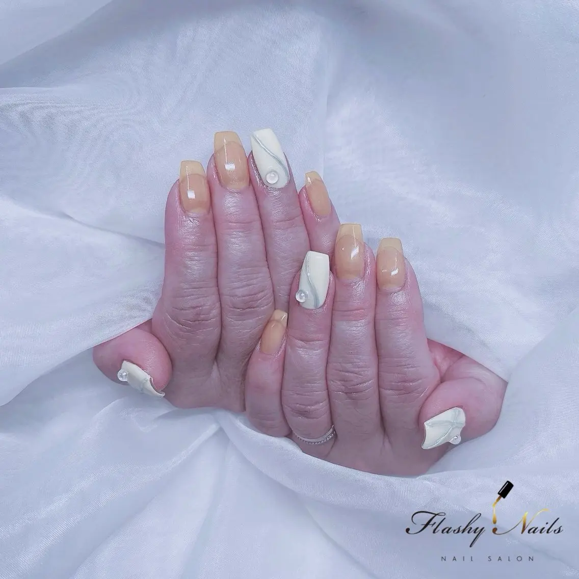 ネイル Flashy Nailsのマツエク・マツパデザイン