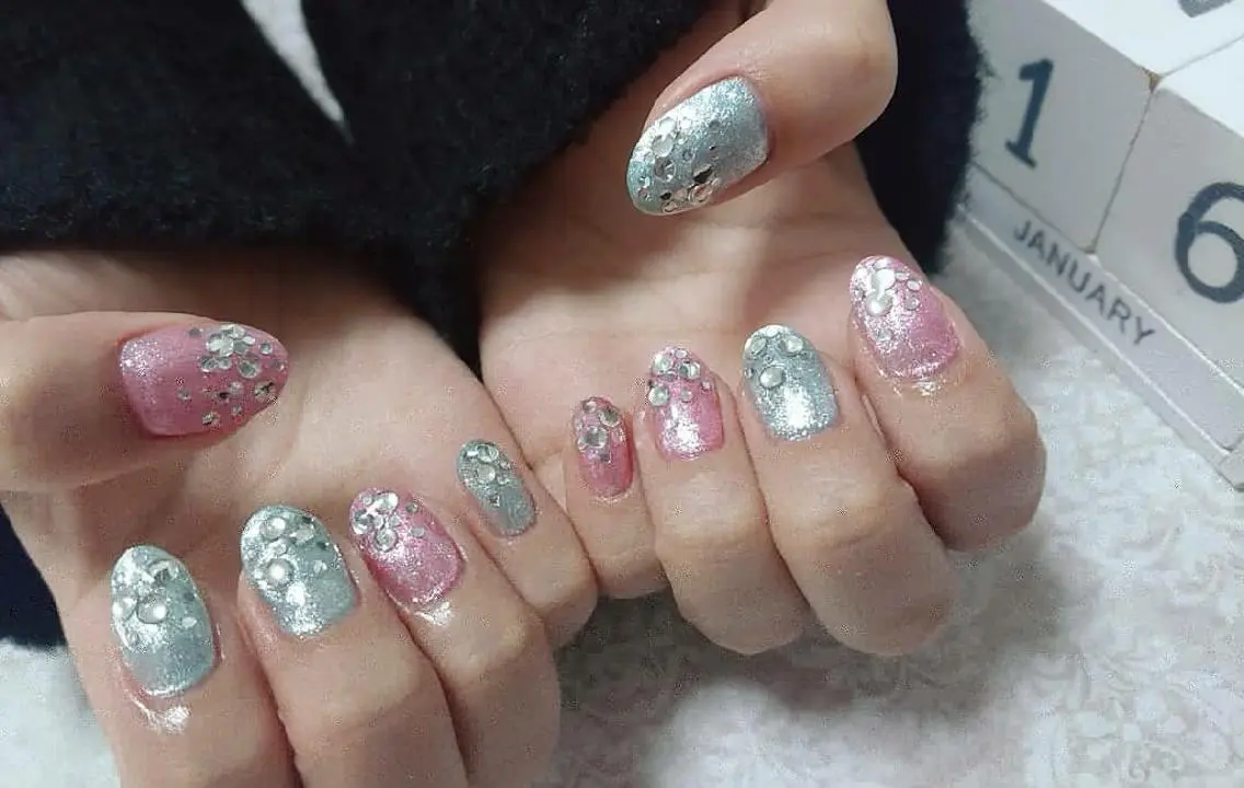 ネイル キラキラネイル JEWEL nailのネイルデザイン