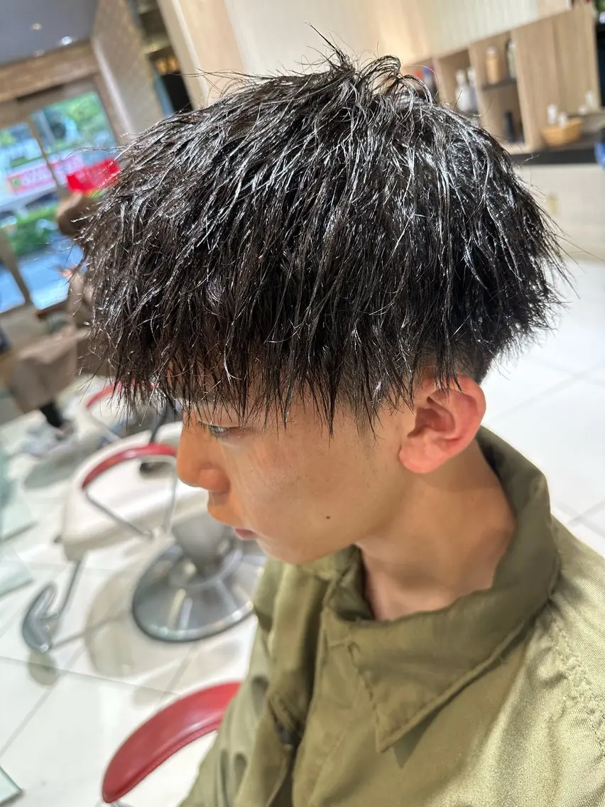 ショート パーマ メンズ メンズパーマ メンズツイストパーマ 波巻きパーマ ツイストパーマ 💈メンズ特化 美容師サキ💈のヘアスタイル