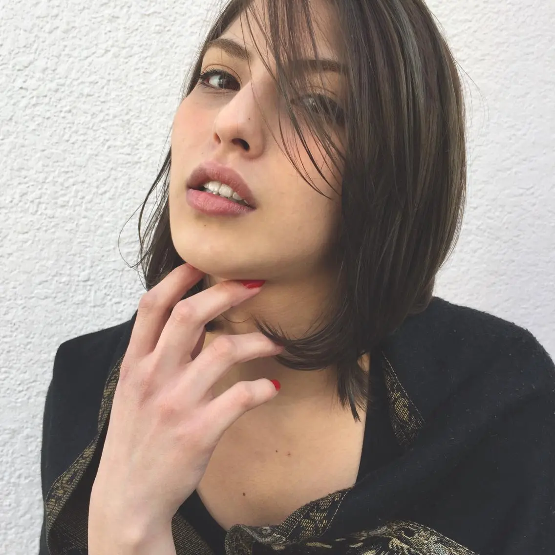 ミディアム カラー パーマ ヘアアレンジ メンズ キッズ ネイル マツエク・マツパ メンズブリーチ メンズハイライト メンズインナーカラー ブリーチ グラデーションカラー 顔まわりレイヤー× 韓国ヘアオタベシンヤのヘアスタイル