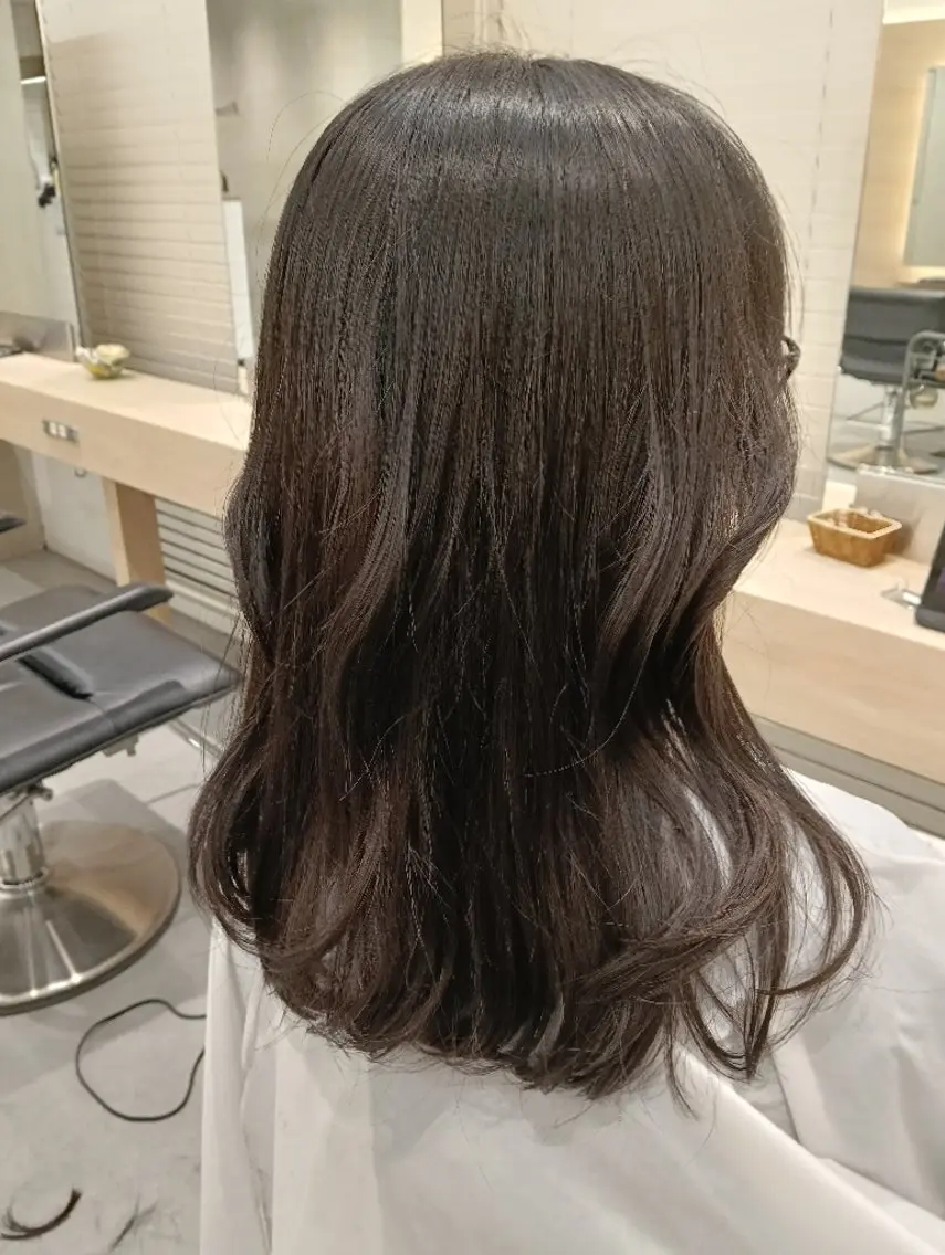 セミロング ほんま ひろみのヘアスタイル