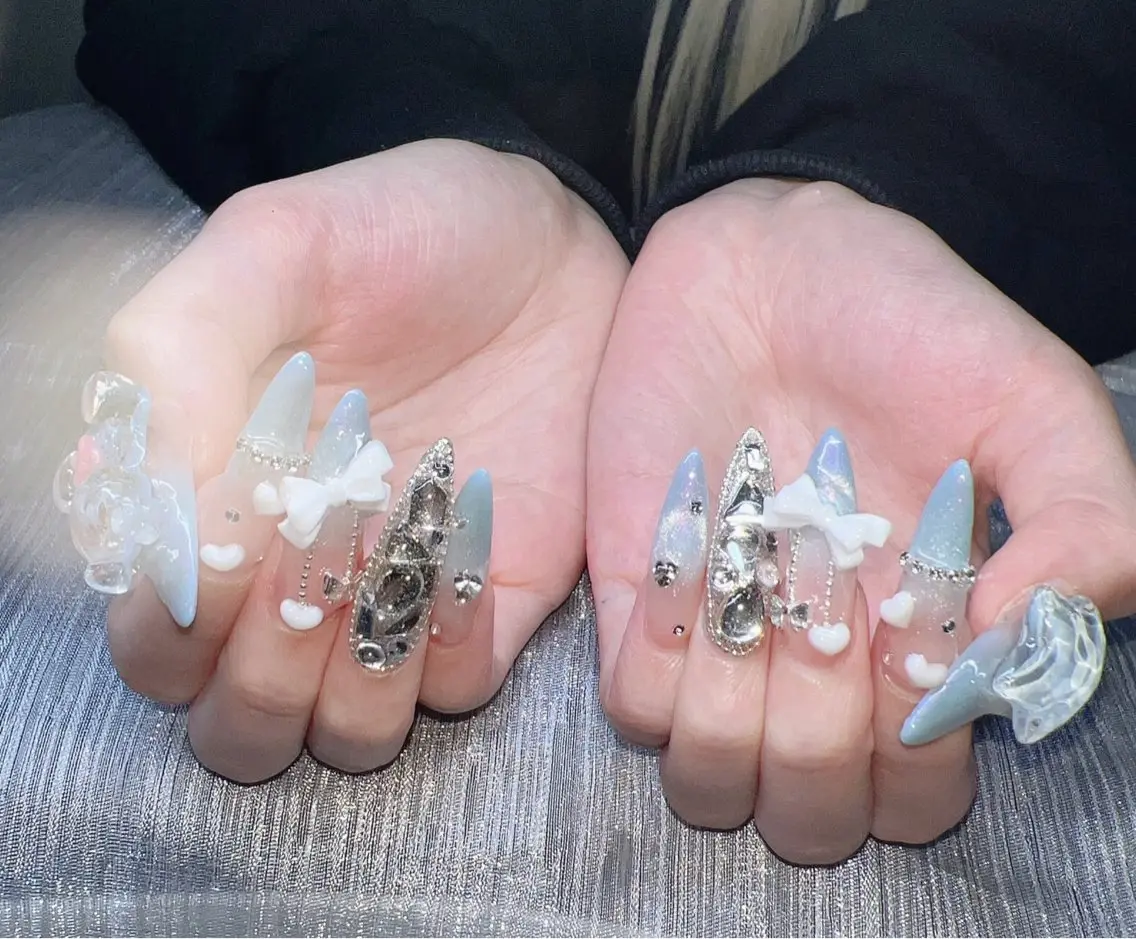ネイル オーロラネイル チークネイル 長さ出し フットネイル フレンチネイル Lee Nails チップ長さだし専門店のネイルデザイン