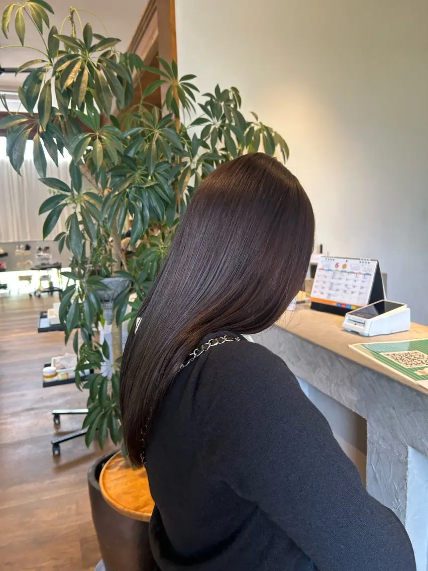 ロング カラー 池田 七海のヘアスタイル