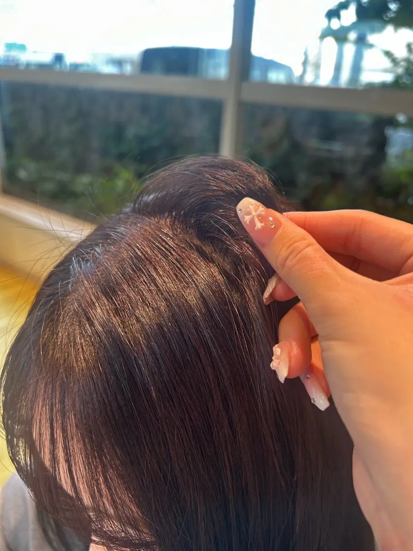 ミディアム 鳴海 美海のヘアスタイル