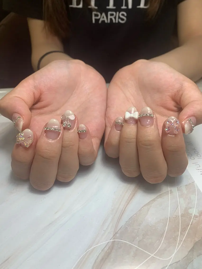 ネイル フレンチネイル ジェルネイル 韓国ネイル マグネットネイル マグネットフレンチ akina nailsのネイルデザイン