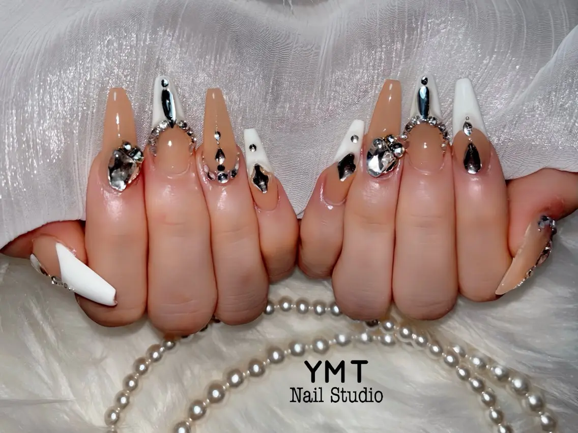ネイル 長さ出し フットネイル ジェルネイル 韓国ネイル マグネットネイル ハンドネイル YMT NailStudioのネイルデザイン