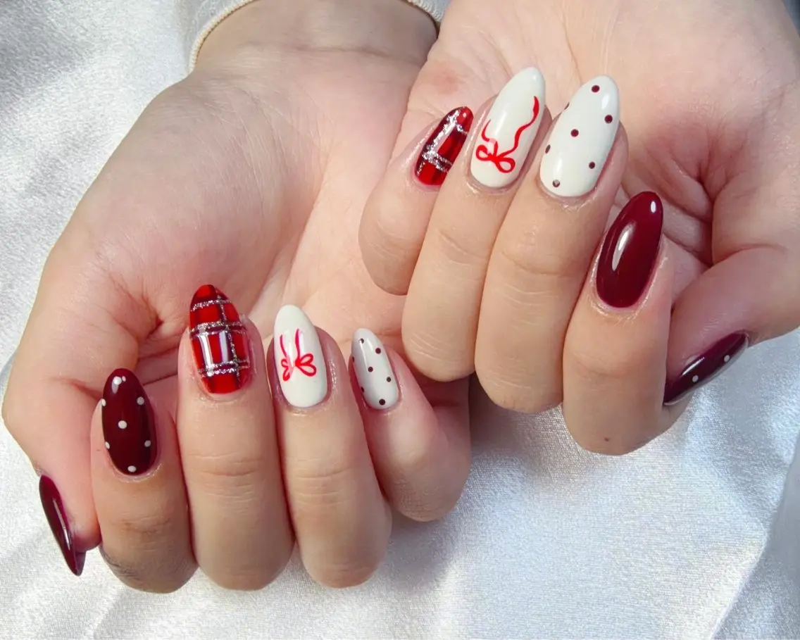 ネイル オーロラネイル チークネイル 長さ出し フットネイル フレンチネイル ハンドネイル Miss Nailのネイルデザイン