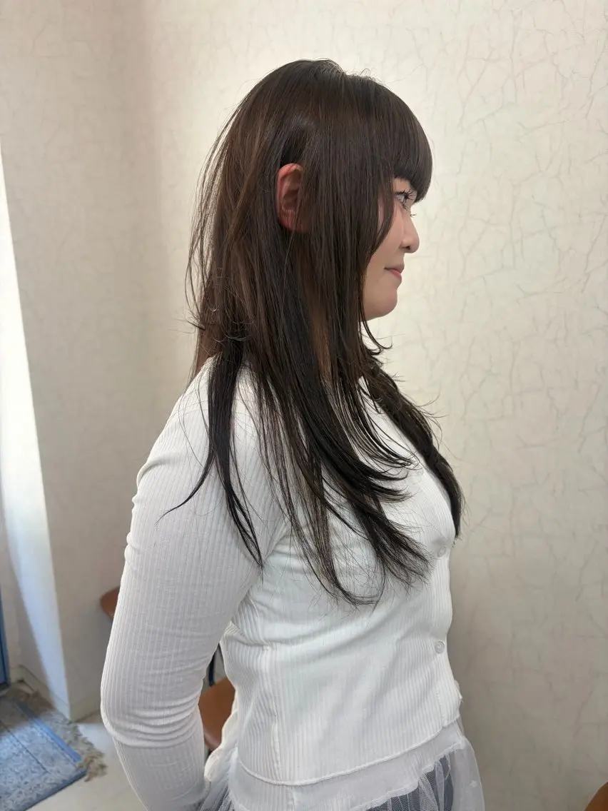 ロング カラー レイヤーカット カット ヘアカラー トリートメント niko RINKAのヘアスタイル