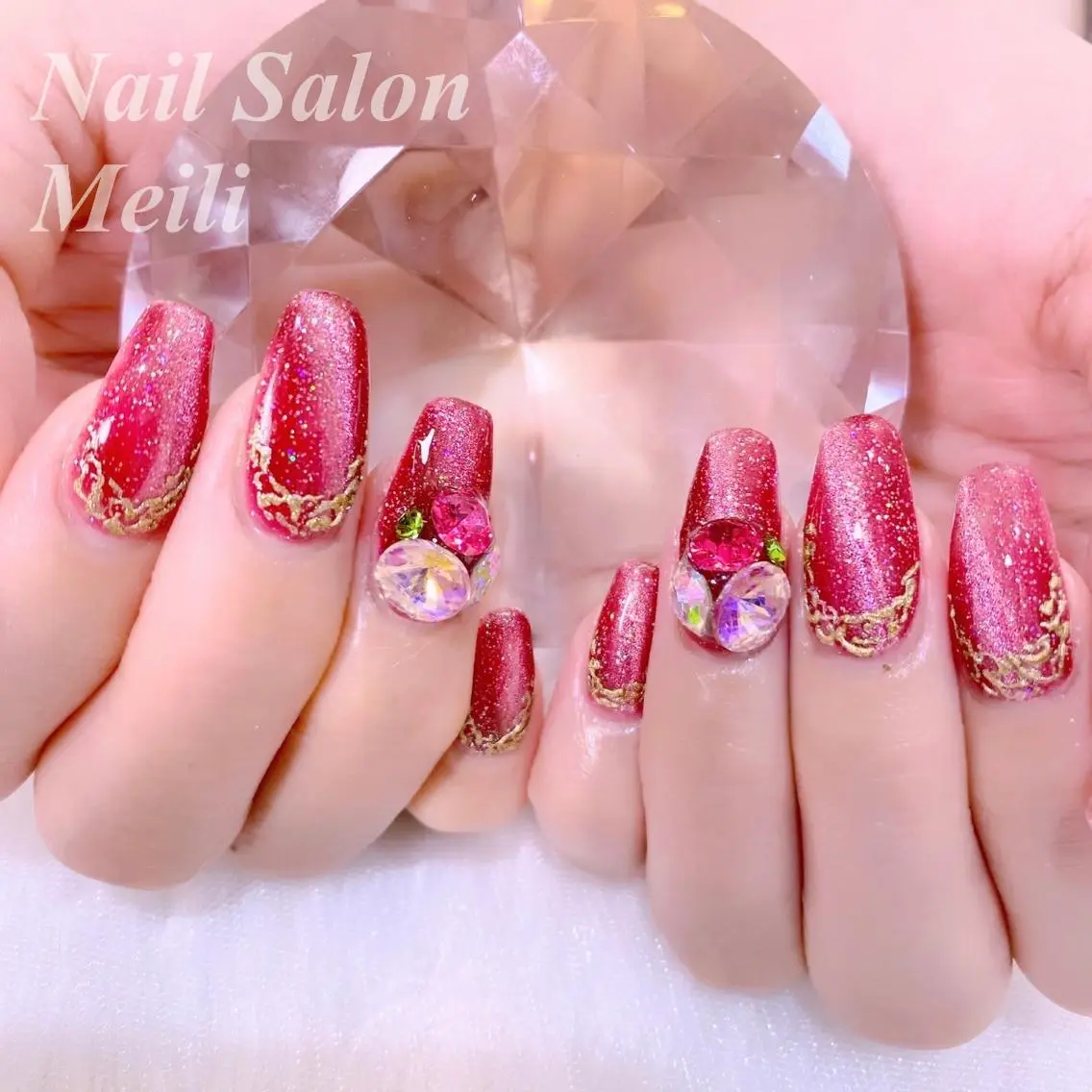 ネイル ゴージャス マグネットネイル 赤色 春ネイル NAILSALON MEILIのネイルデザイン
