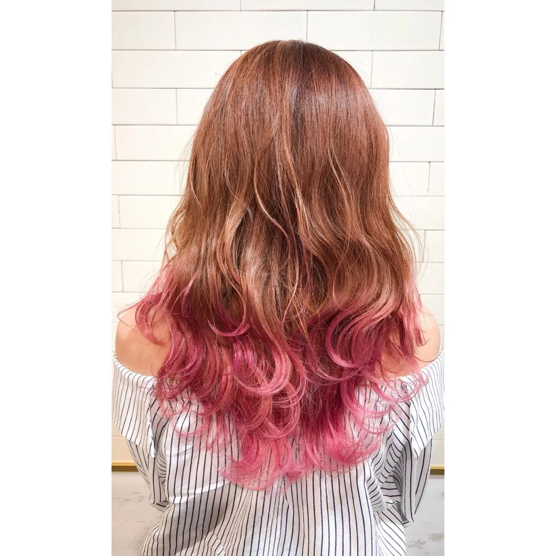 ロング EIGHT plum TOKIOリミテッドのヘアスタイル
