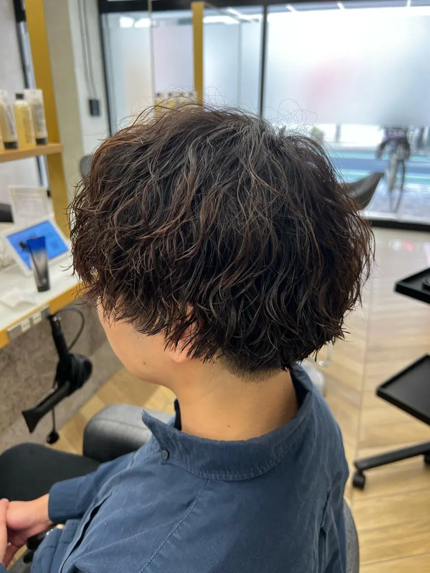 ミディアム パーマ メンズ カット パーマ トリートメント ヘアセット 🏅メンズ特化 ヤマクラ タイキのヘアスタイル