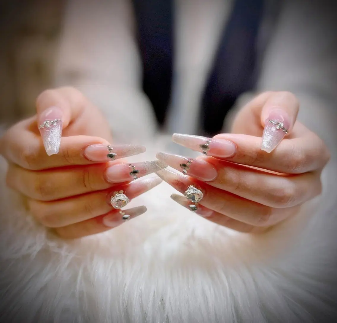 ネイル Queen Nail 柏店　クイーンネイルのネイルデザイン
