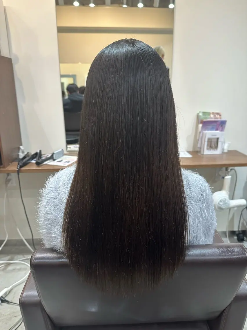 セミロング 縮毛矯正+モテカラー 🎀✨MIHOのヘアスタイル