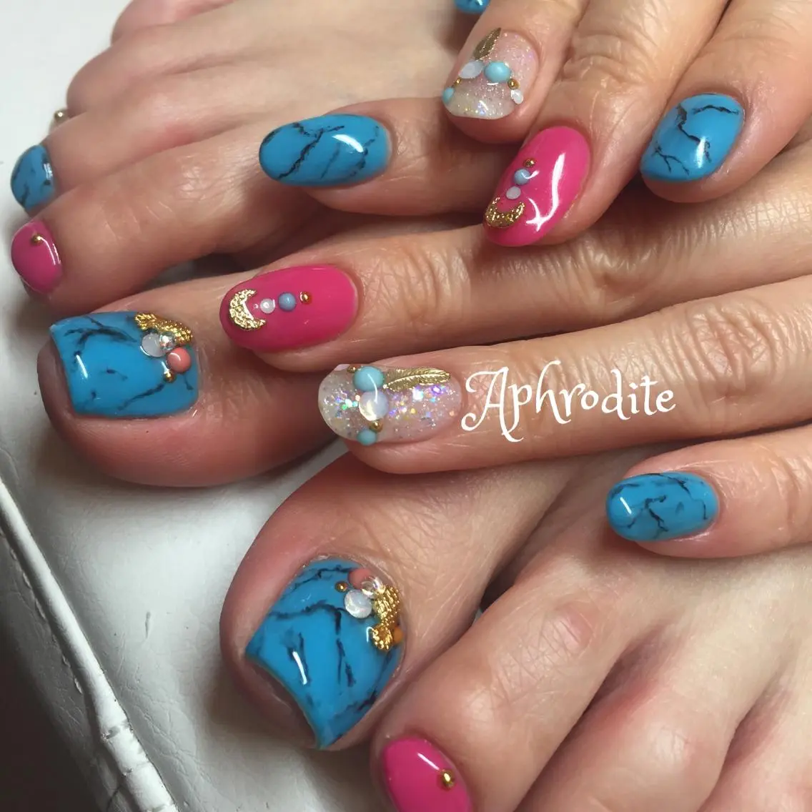 ネイル フットネイル ジェルネイル ピンク Aphrodite パラジェル認定サロンのネイルデザイン