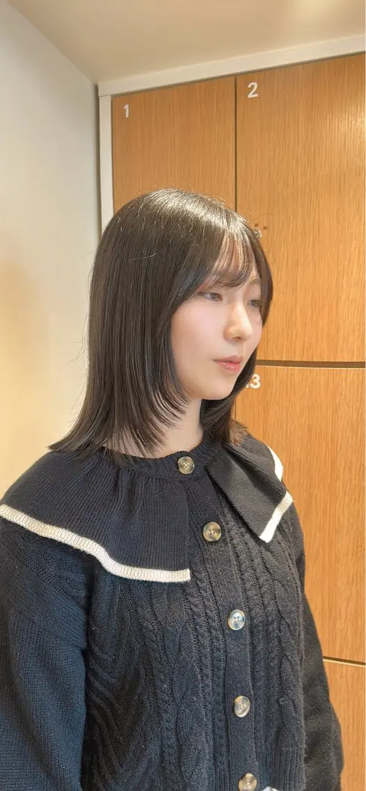 ミディアム 顔周りカット レイヤーカット 吉田 愛花のヘアスタイル